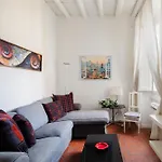 Casa Mandes Spanish Steps