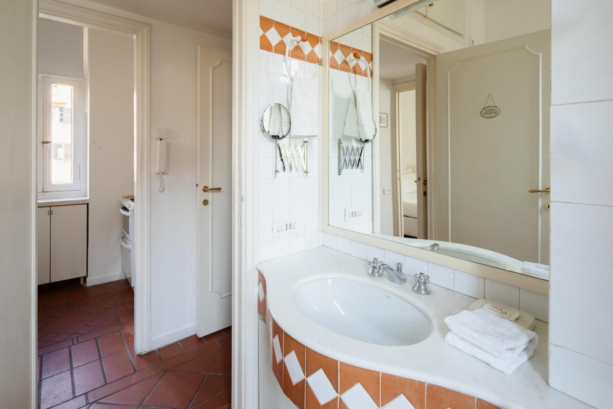 Casa Mandes Spanish Steps Apartment *